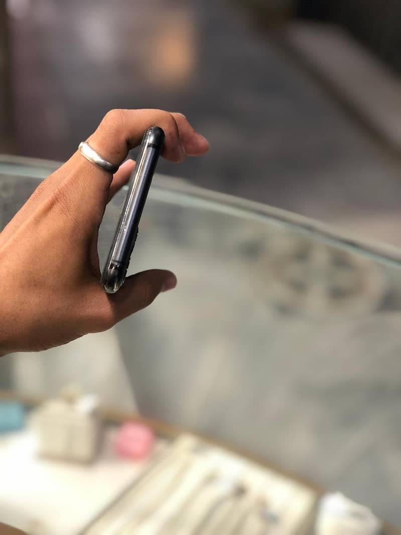 Iphone 11 pro max PTA approved 6