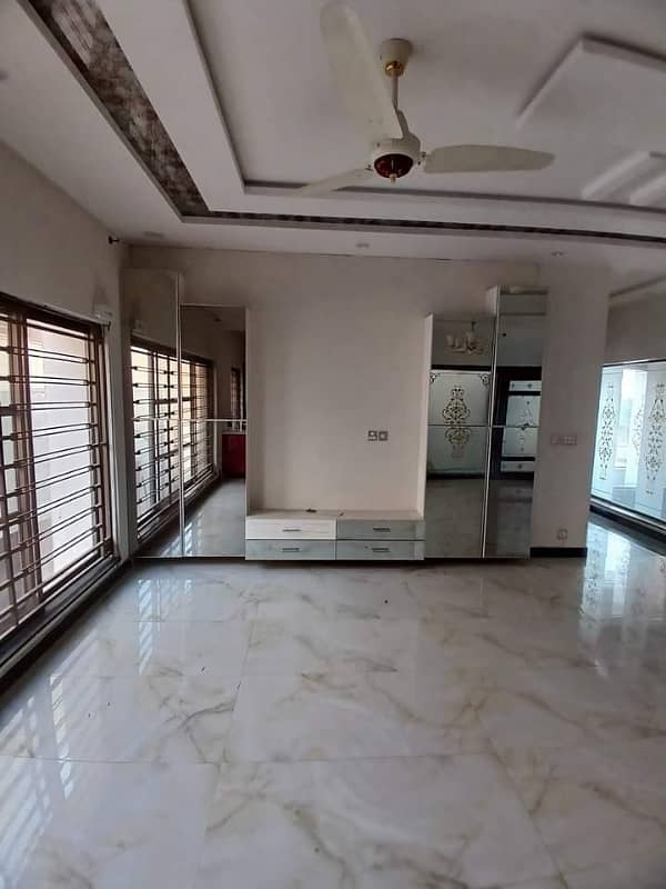 1 kanal Upper Portion Available For Rent 4