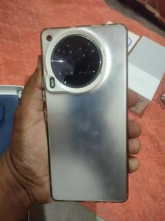 TECNO CANON 30 12+12gb condition 10/9.5 6 month Wrrenty All Documents