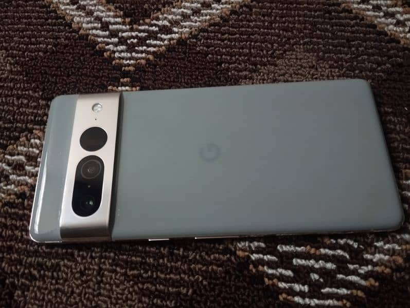 Google pixel 7 pro 4