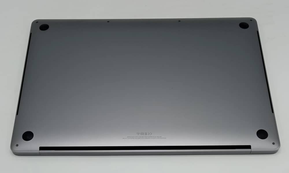 MacBook Pro 2019 16 Inch i7 i9 32/1TB Specs 4GB Graphics 10/10 2