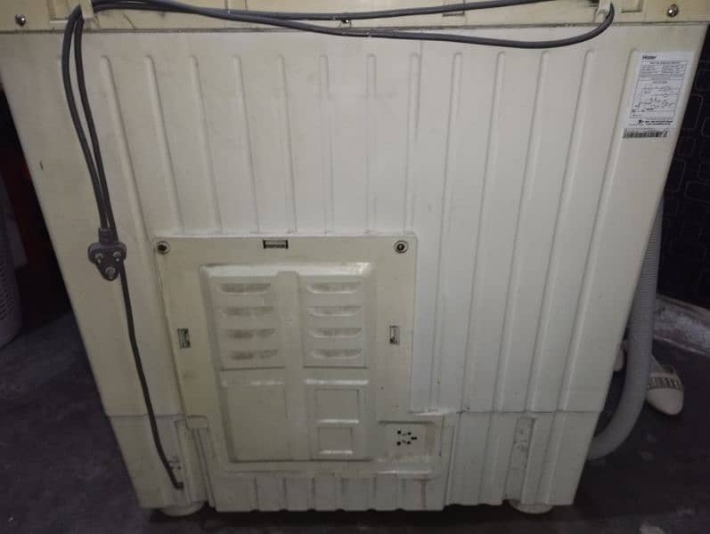 HAIER 7.5 KG TWIN TUB WASHING MACHINE HMW-75-AS 1