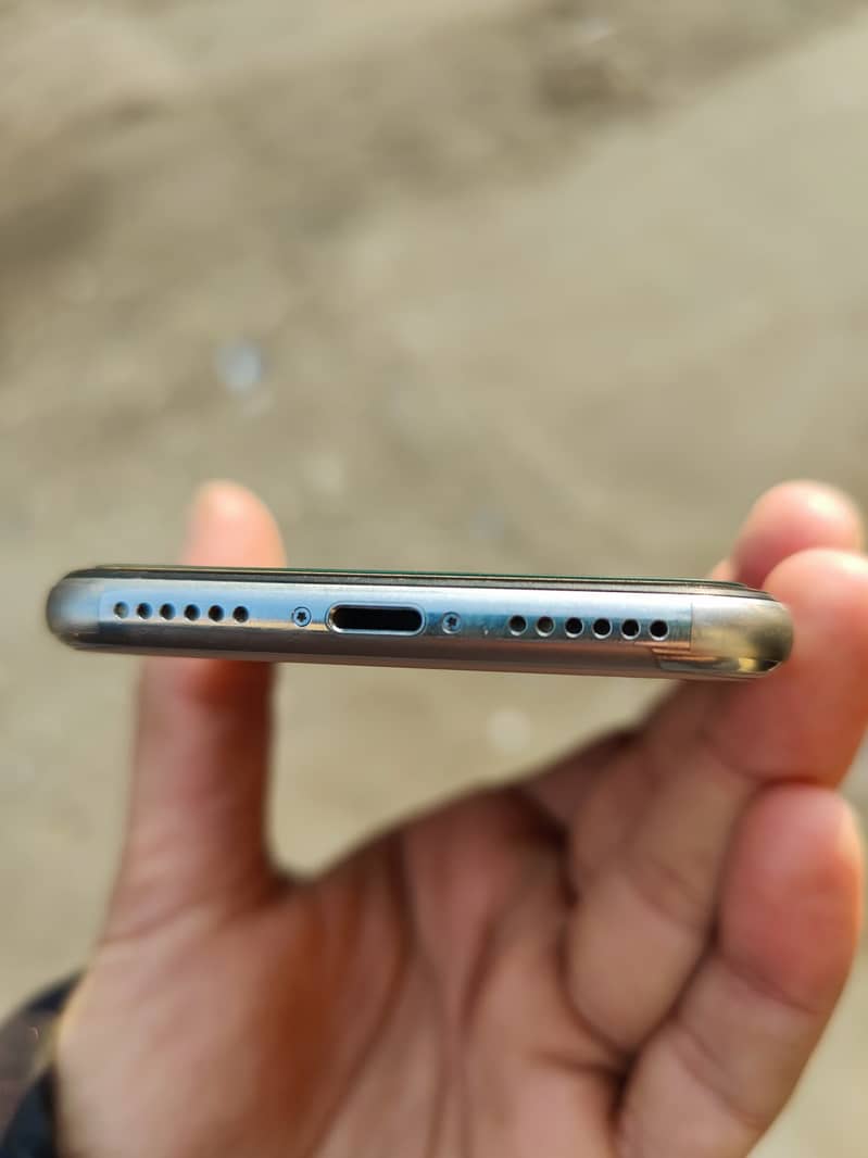 iphone x pta approved waterpack 64 gb 10/10 1