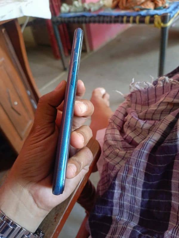 Oppo A5s in good condition 2