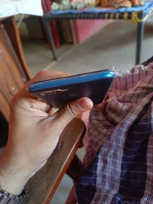 Oppo A5s in good condition 4