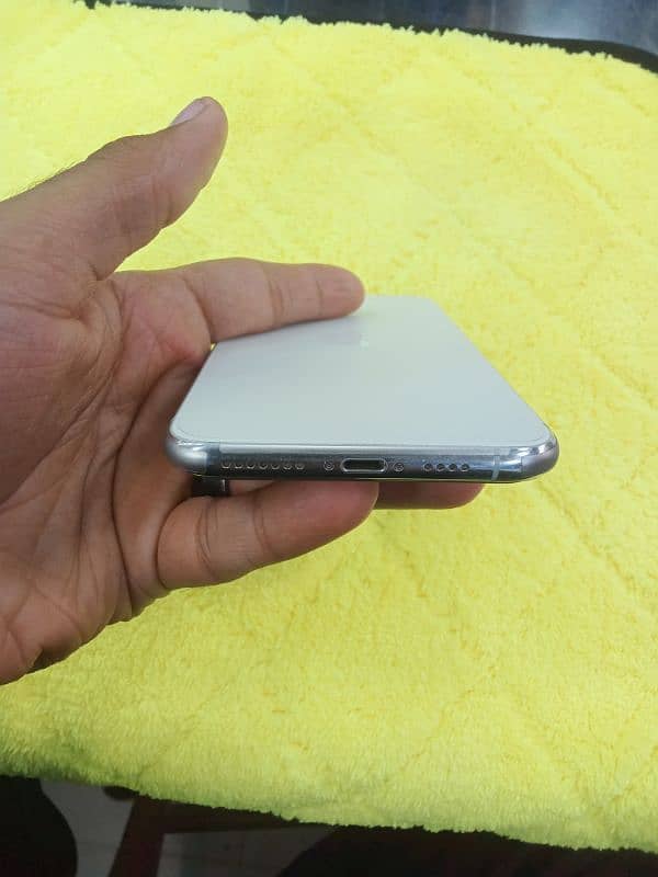 iphone 11pro max 256gb factory 3