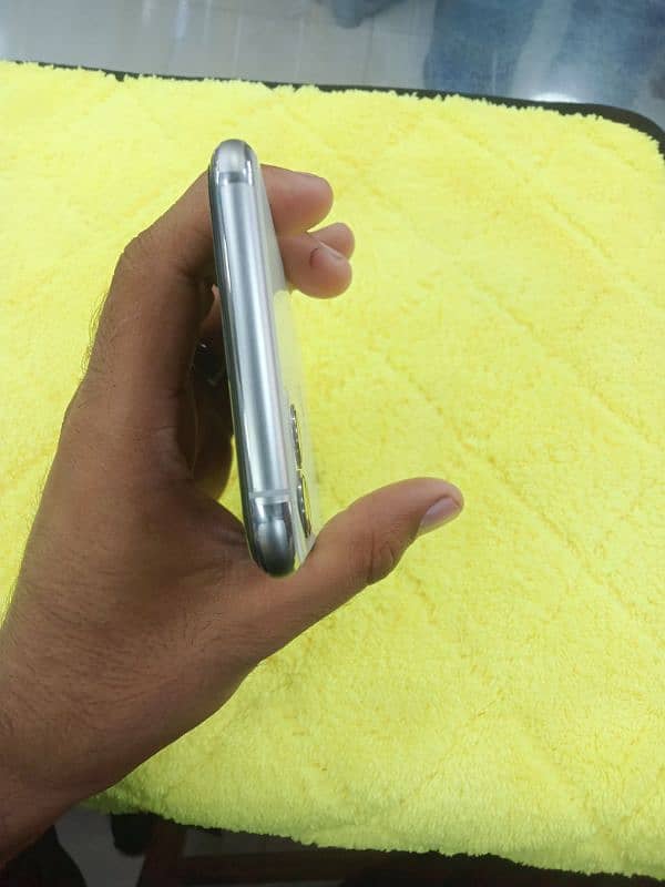 iphone 11pro max 256gb factory 5