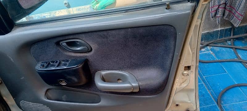 Suzuki Baleno 2000 11