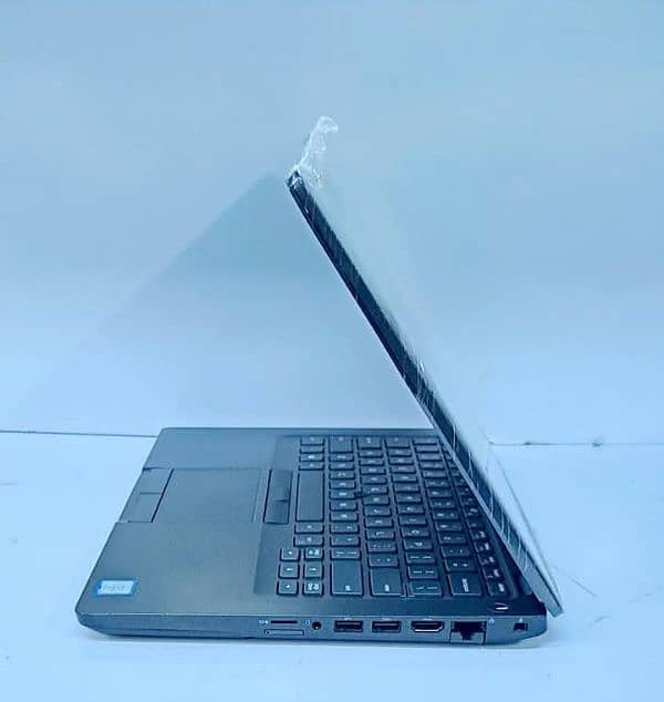DeLL Latitude 5401 0