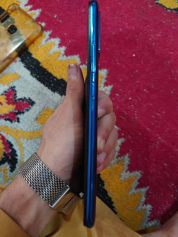 infinix. s5  4 ram.  64 memory   double Sim work. 2