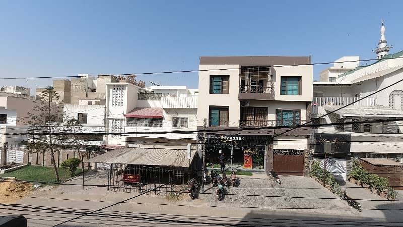 Gulshan e Iqbal 240 SqYard Portion Available on Sale 2