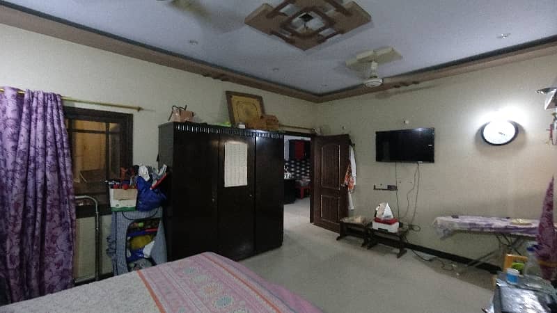 Gulshan e Iqbal 240 SqYard Portion Available on Sale 6