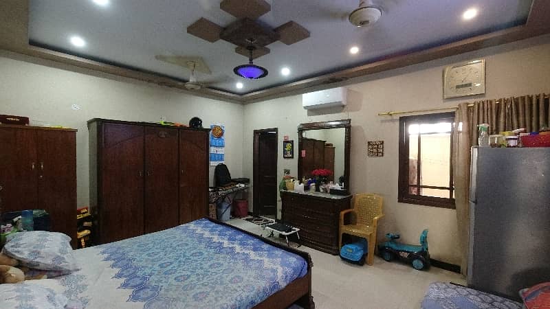 Gulshan e Iqbal 240 SqYard Portion Available on Sale 11