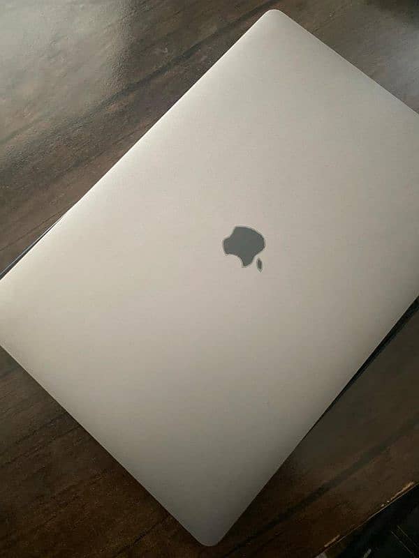 Macbook Pro 2019 – 16-inch | Core i7 | 16GB RAM | 1TB SSD 1