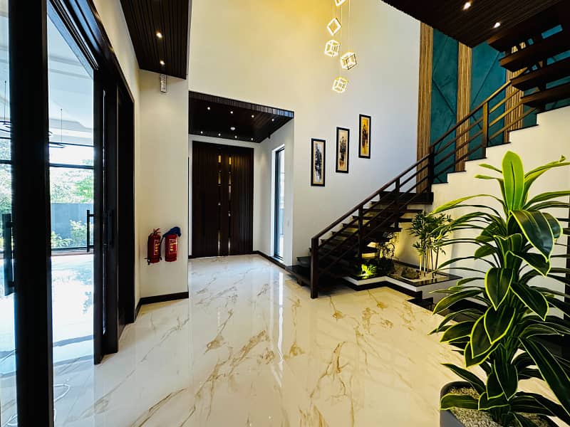 1 Kanal Beautiful Unique Modern Designed House With Luxury In DHA Phase 6 2