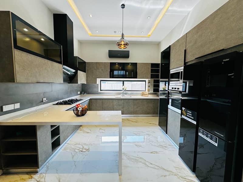 1 Kanal Beautiful Unique Modern Designed House With Luxury In DHA Phase 6 11