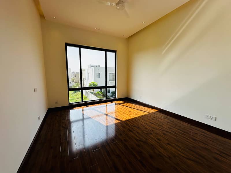 1 Kanal Beautiful Unique Modern Designed House With Luxury In DHA Phase 6 14