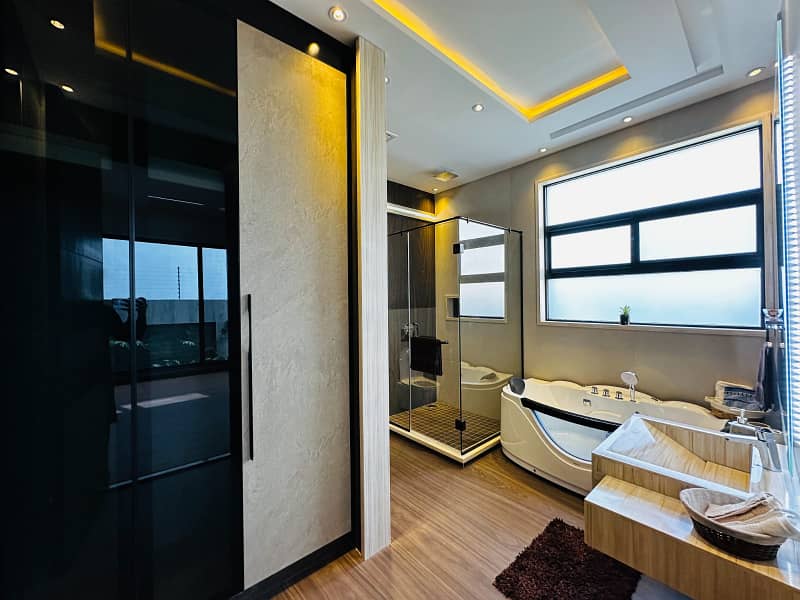1 Kanal Beautiful Unique Modern Designed House With Luxury In DHA Phase 6 20