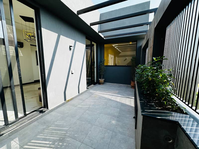 1 Kanal Beautiful Unique Modern Designed House With Luxury In DHA Phase 6 21
