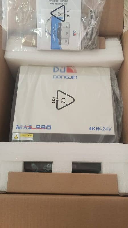 DONGJIN 4 kw Hybrid solar inverter 0