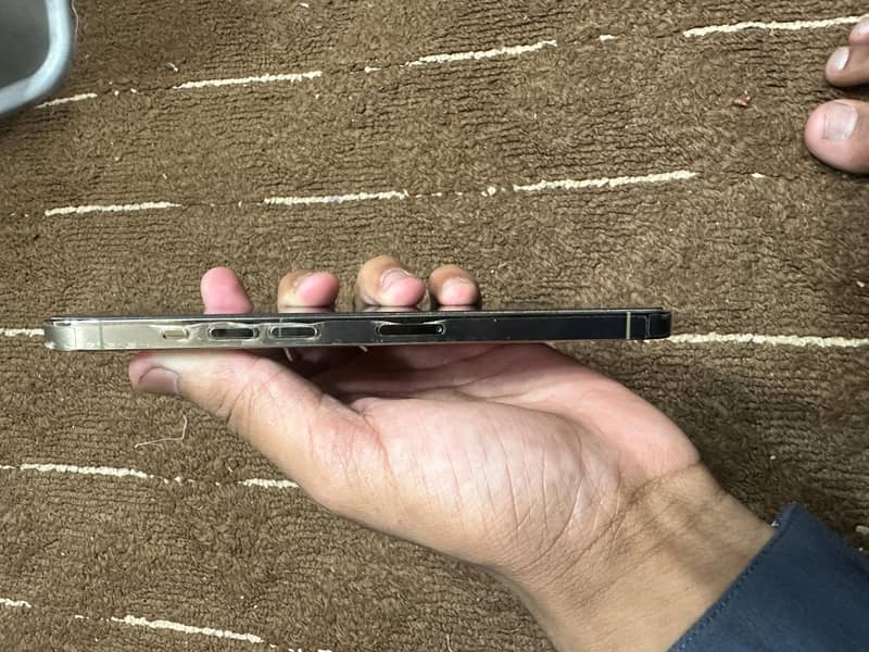 I phone 12 pro max pta 16