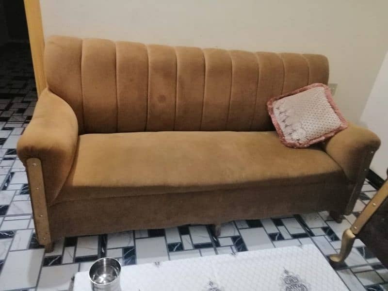 Golden Colour 5 seaters sofa set 0