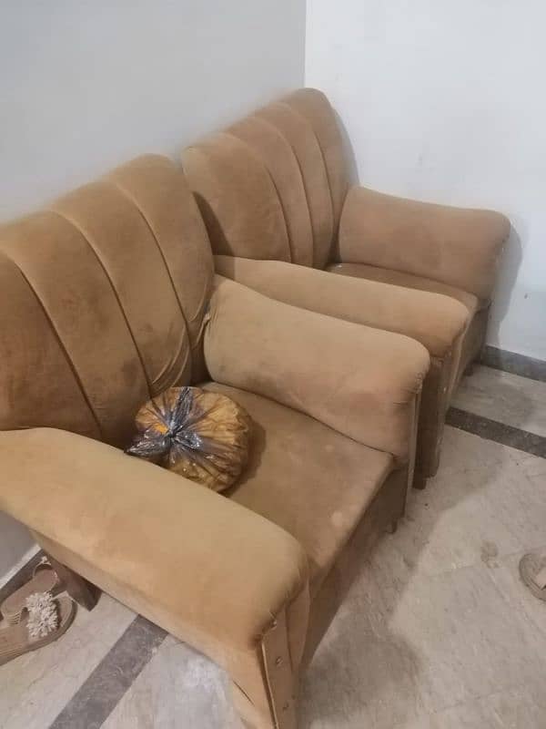 Golden Colour 5 seaters sofa set 5