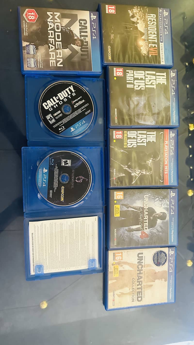 Ps4 DVDs for sale no scratches like new 0