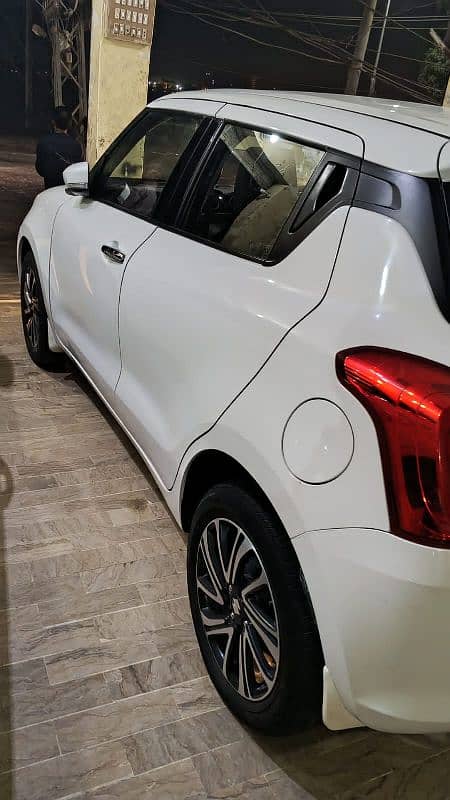 Suzuki Swift 2023 1