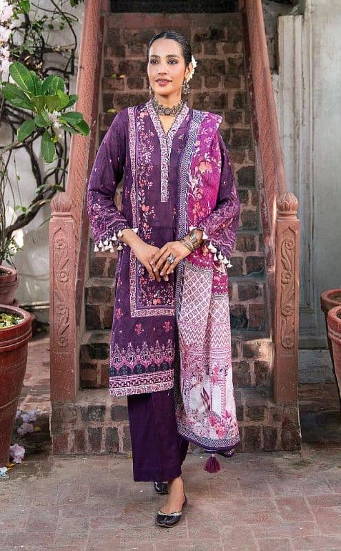 3 paces woman's Unstitched printed suit 3