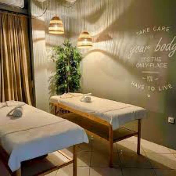 SPA & SALOON 0