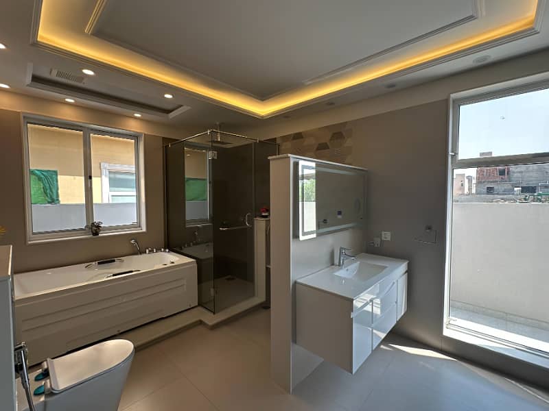 Near to Carrefour 1 Kanal Most Beautiful Luxury Bungalow for Sale 12