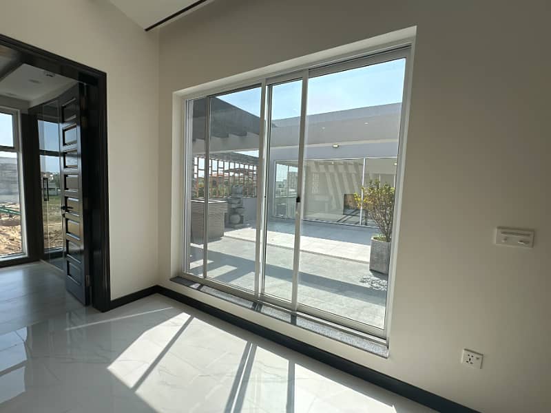 Near to Carrefour 1 Kanal Most Beautiful Luxury Bungalow for Sale 24