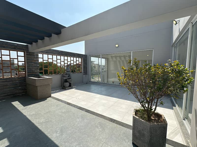 Near to Carrefour 1 Kanal Most Beautiful Luxury Bungalow for Sale 26