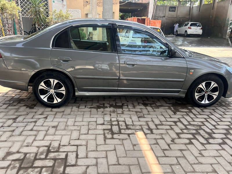 Honda Civic Oriel 2004 0