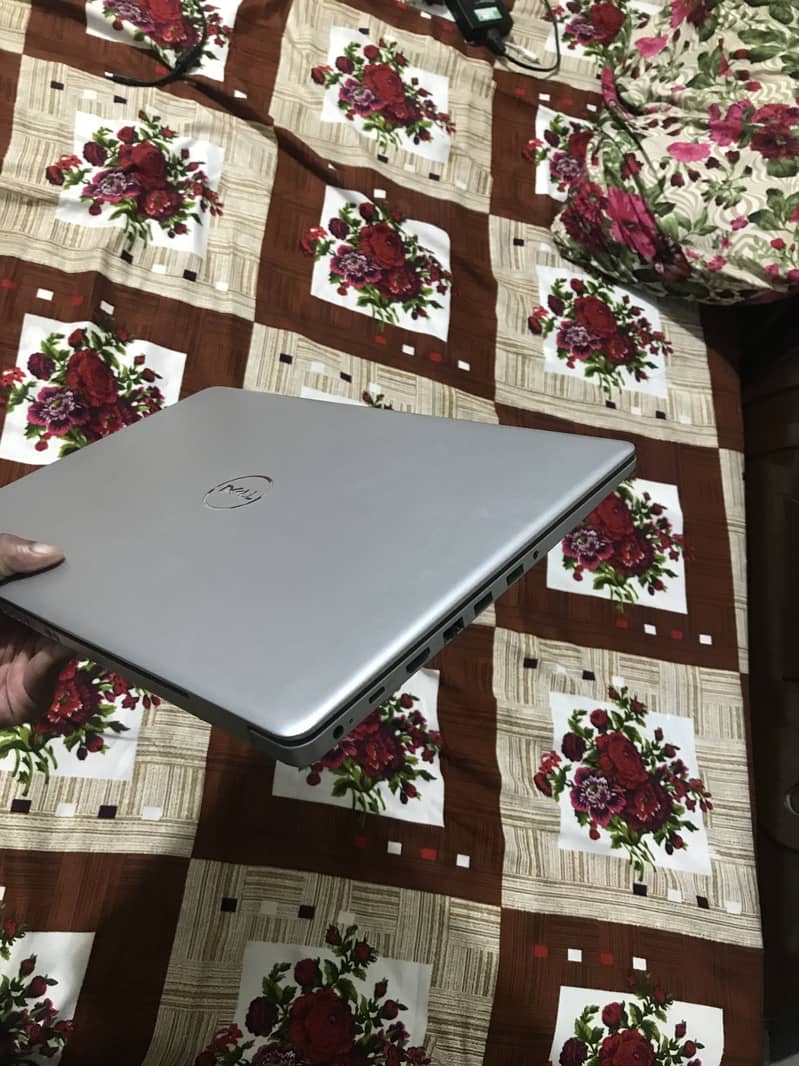 Dell inspiron 5593 Core i7, 10th Generation 7