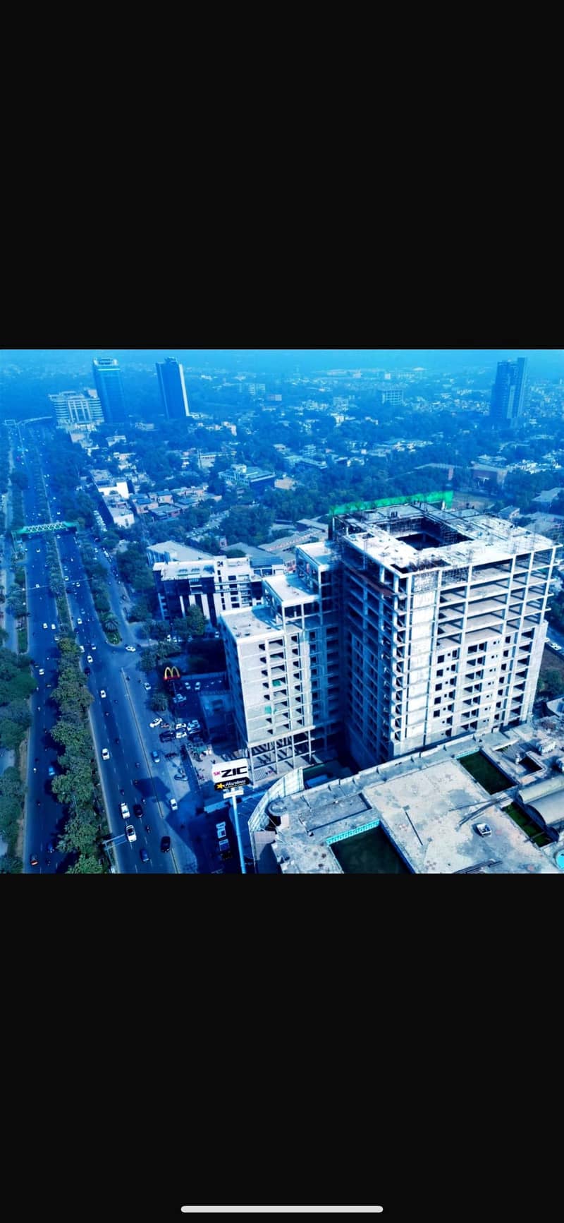 10 Kanal Grey Structure Plaza 0