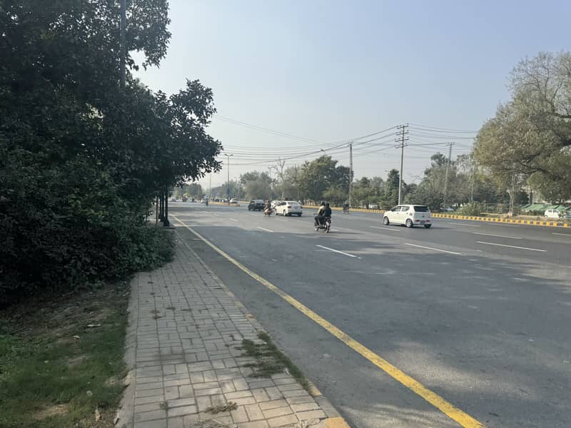 2 Kanal Plot Near To Park And Commercial Market 4