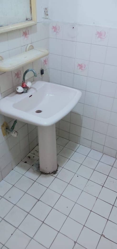 Awesome Location Ground Floor Flat 5