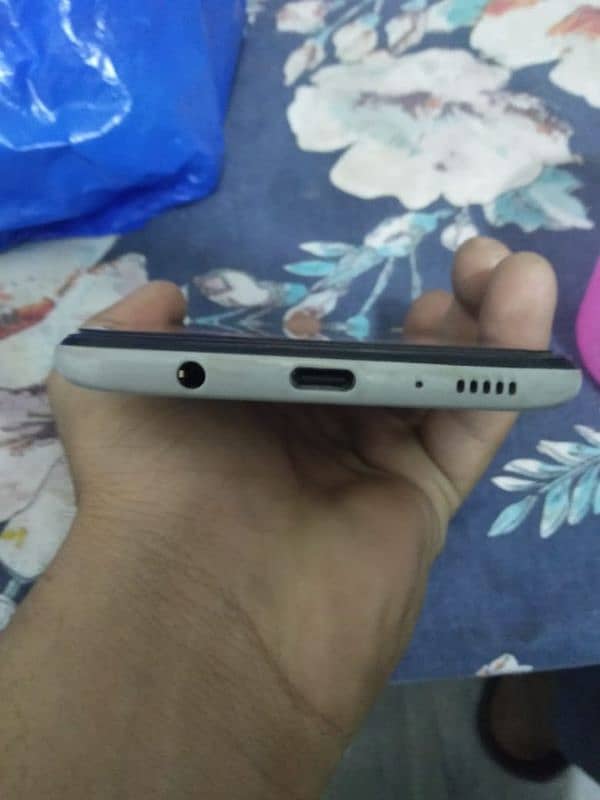 Samsung A70 6/128 Official PTA APROVE 1