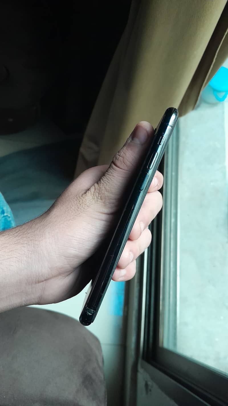 iPhone 11 pro 64gb jv 2