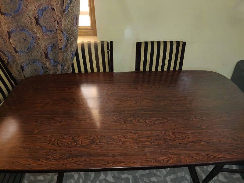 Dining table 6 seater 1