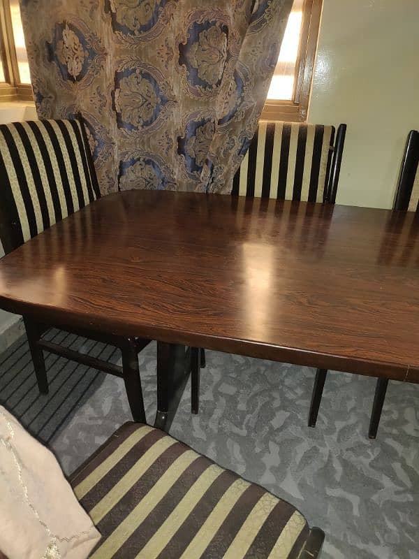 Dining table 6 seater 3