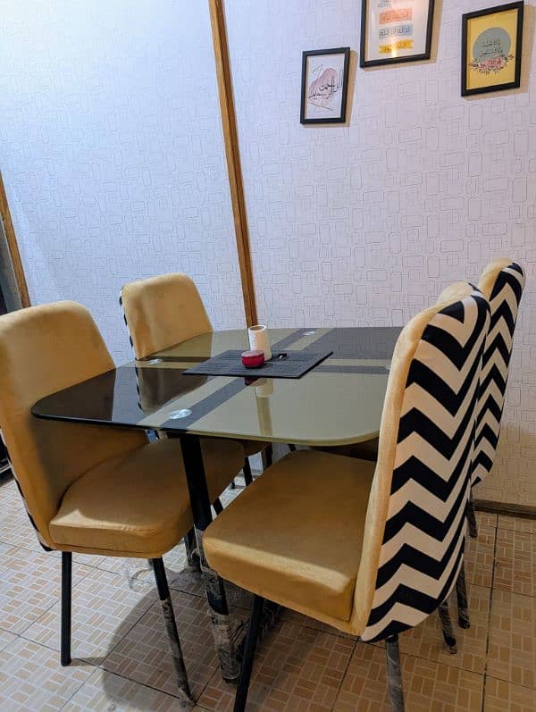 Dining Table set - 4chairs 2
