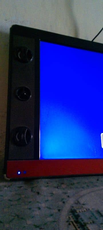 LCD Television 0