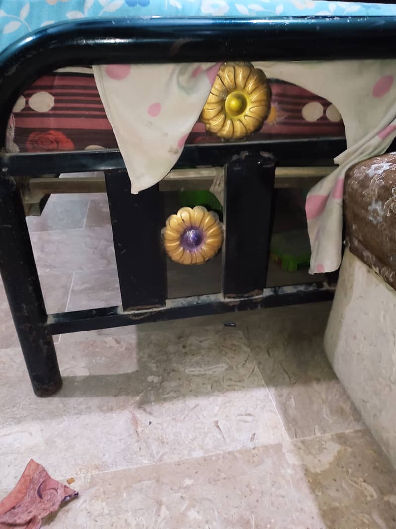 bed for sale with mattress 4