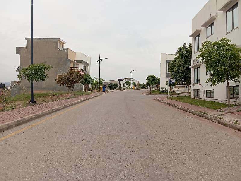 10 Marla Possessionable Plot for Sale in Sector J, Bahria Enclave Islamabad 5