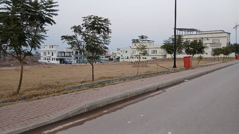10 Marla Possessionable Plot for Sale in Sector J, Bahria Enclave Islamabad 7