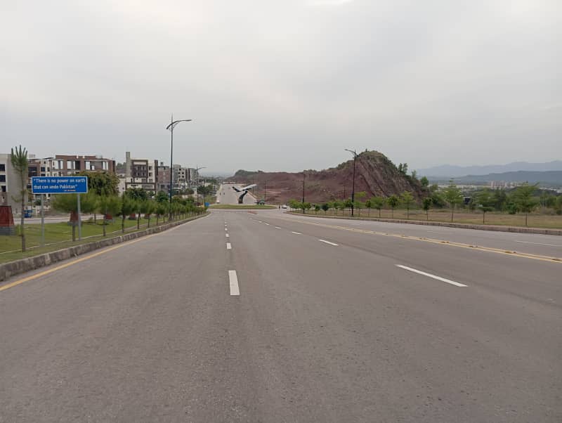 10 Marla Possessionable Plot for Sale in Sector J, Bahria Enclave Islamabad 8