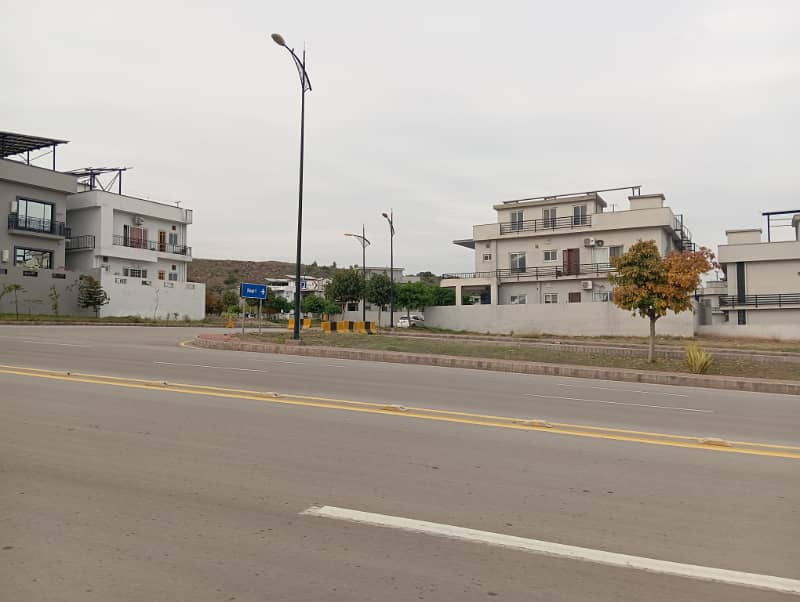 10 Marla Possessionable Plot for Sale in Sector J, Bahria Enclave Islamabad 10